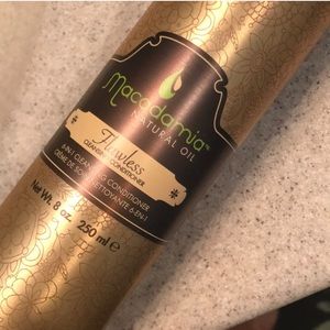 One macadamia hair product